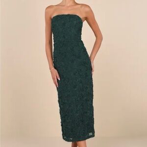 Elegant Strapless Emerald Dress